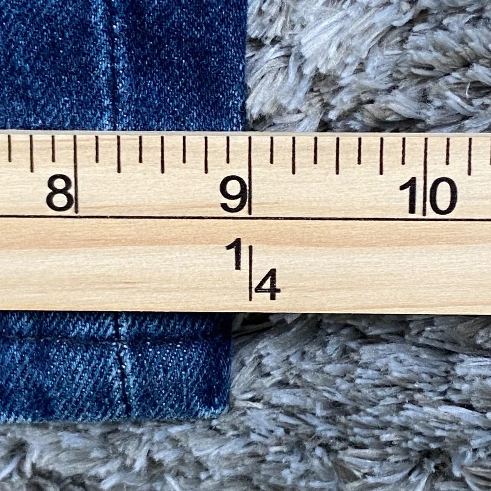 Vintage Levis 569 Loose Straight Jean Men 33x32 Blue Denim Baggy Flap Pocket Y2K